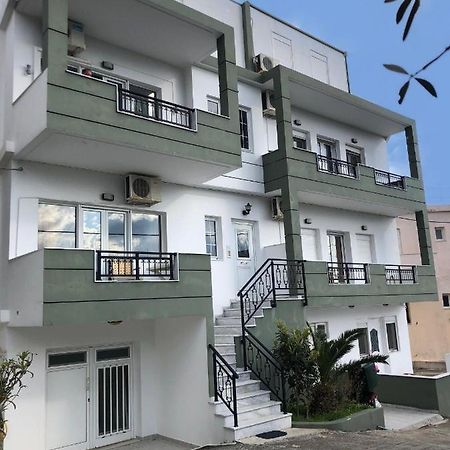 Blue Sky Apartments มากรีเยียลอส ภายนอก รูปภาพ