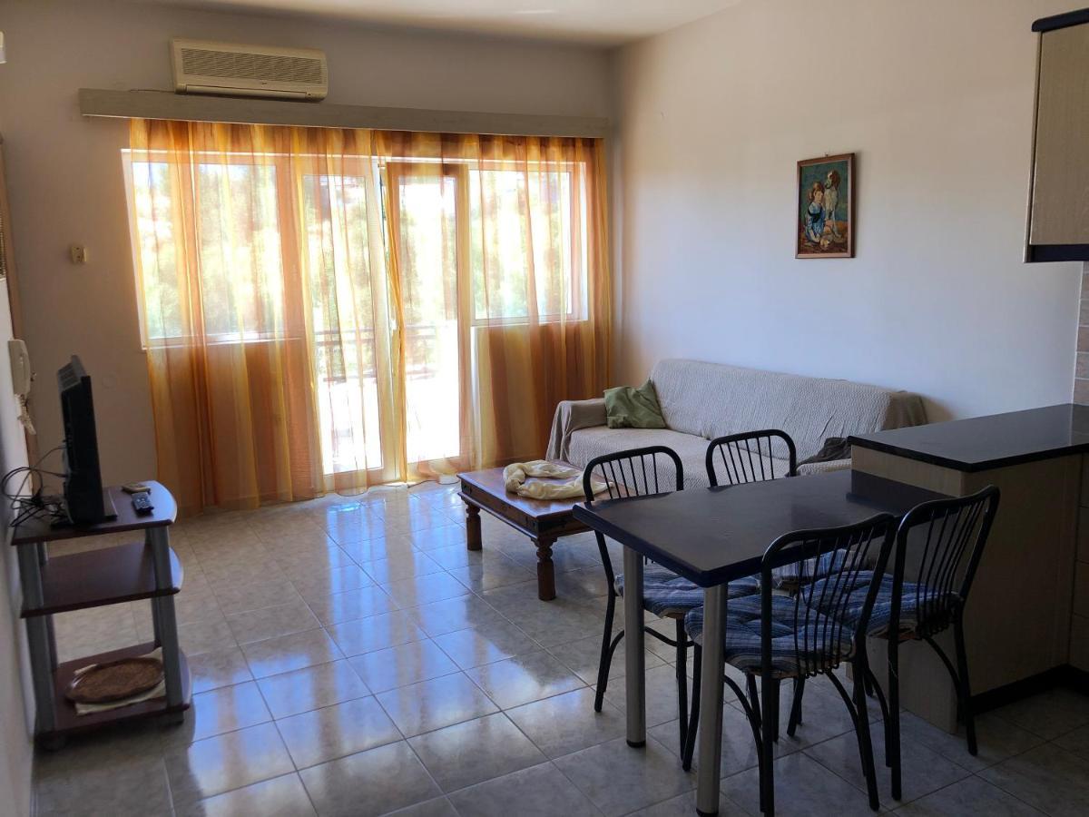 Blue Sky Apartments มากรีเยียลอส ภายนอก รูปภาพ